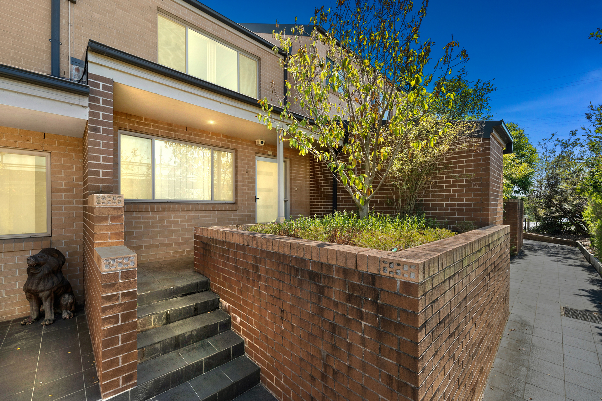 $1,000,000 Sold By Millionaire Realty
